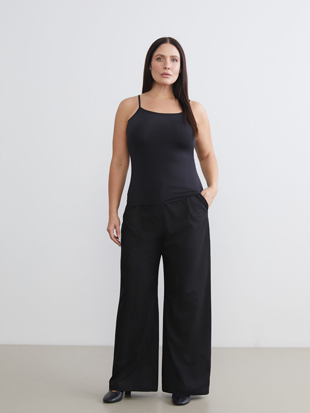 Siyah Büyük Beden Kare Yaka Askılı Kadın Atlet 2'li-2