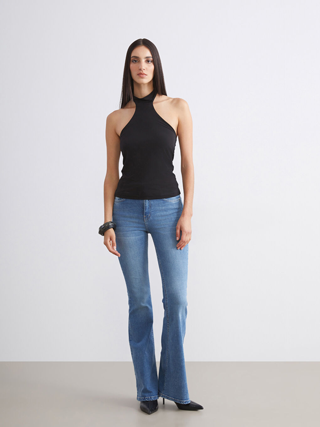 Siyah Halter Yaka Kadın Atlet-1