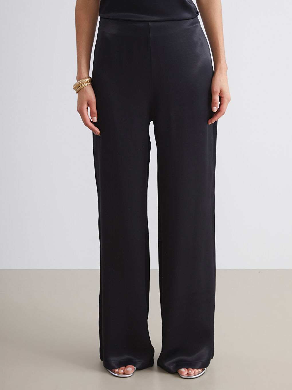 Siyah Loose Fit Saten Kadın Pantolon-1