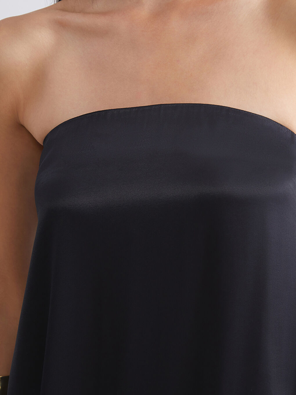 Siyah Straplez Yaka Saten Abiye Elbise-2