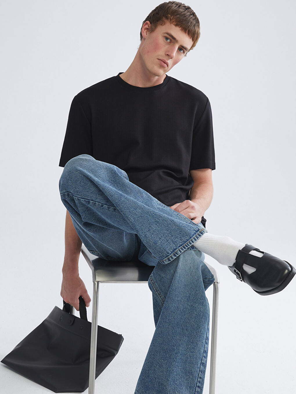 Siyah Bisiklet Yaka Erkek Tişört