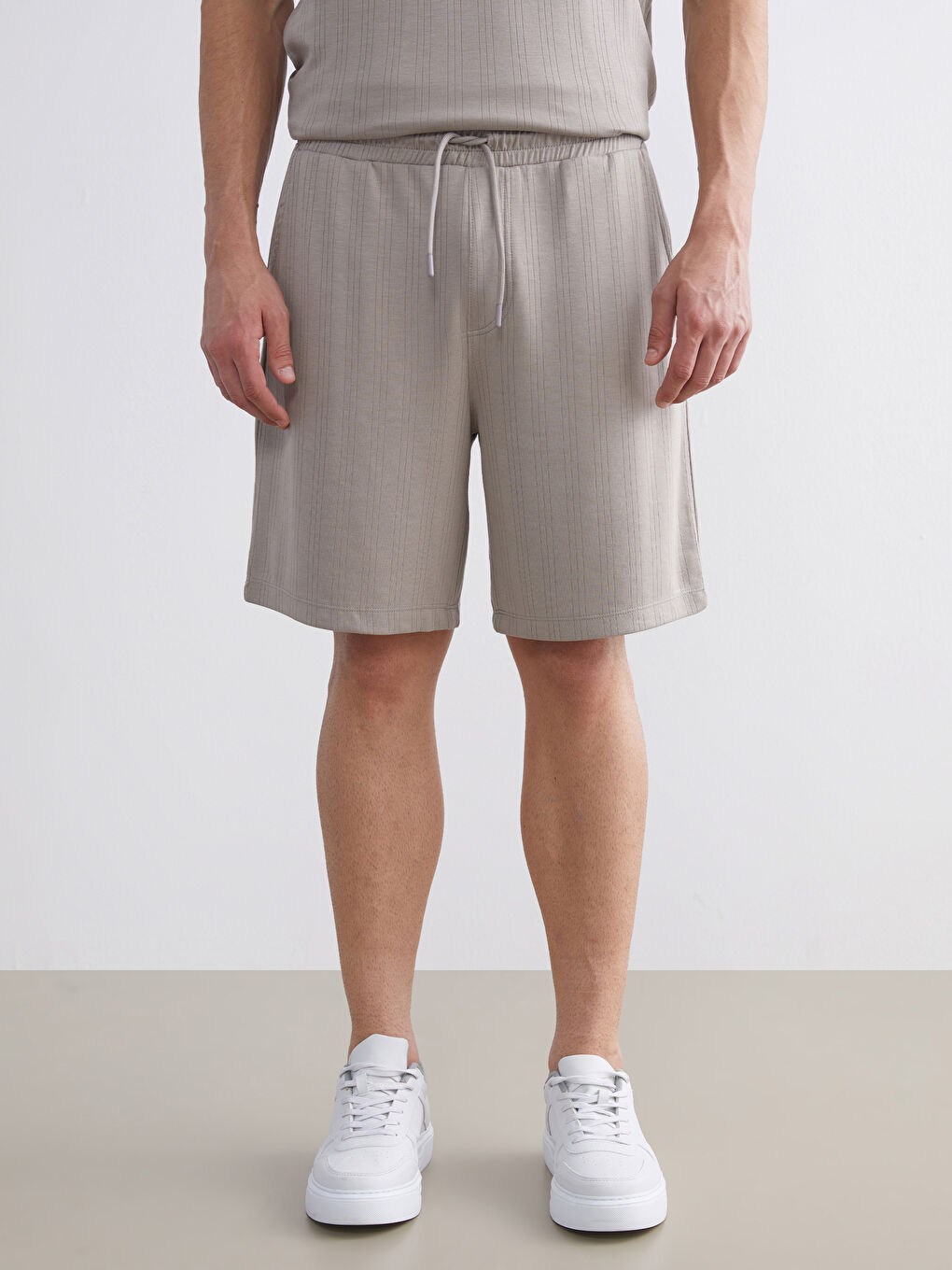 Bej Standart Kalıp Erkek Şort-3