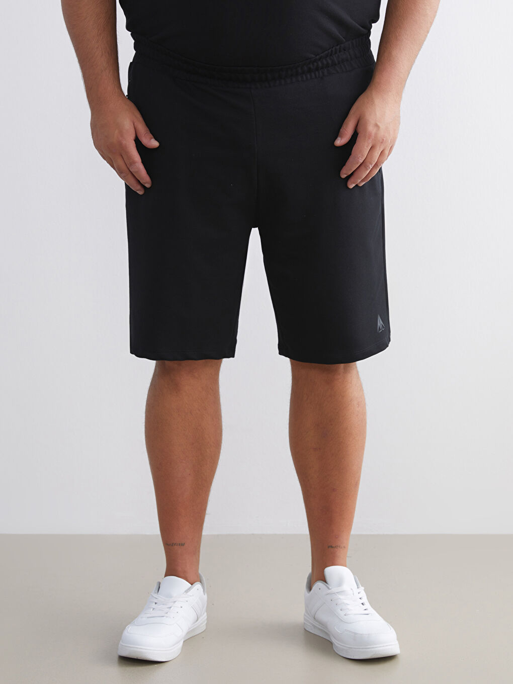 Man BLACK Active Shorts-1
