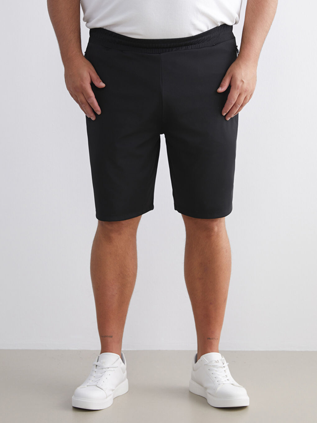Man BLACK Active Shorts-1