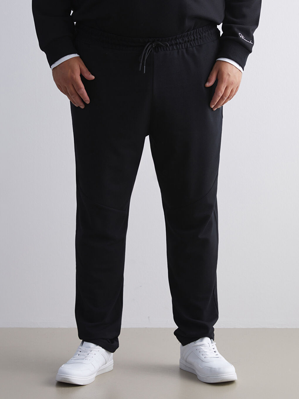 Standard Fit Men's Sweatpants-1