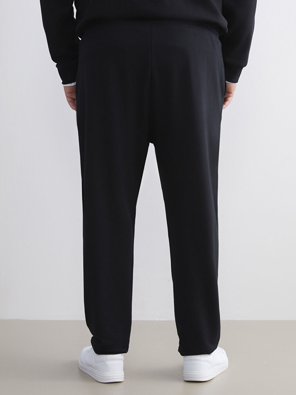 Standard Fit Men's Sweatpants-3