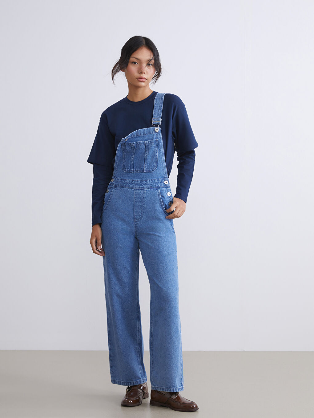 یاخەی چوارگۆشە بۆ ژنان بەدلەی جینز-1