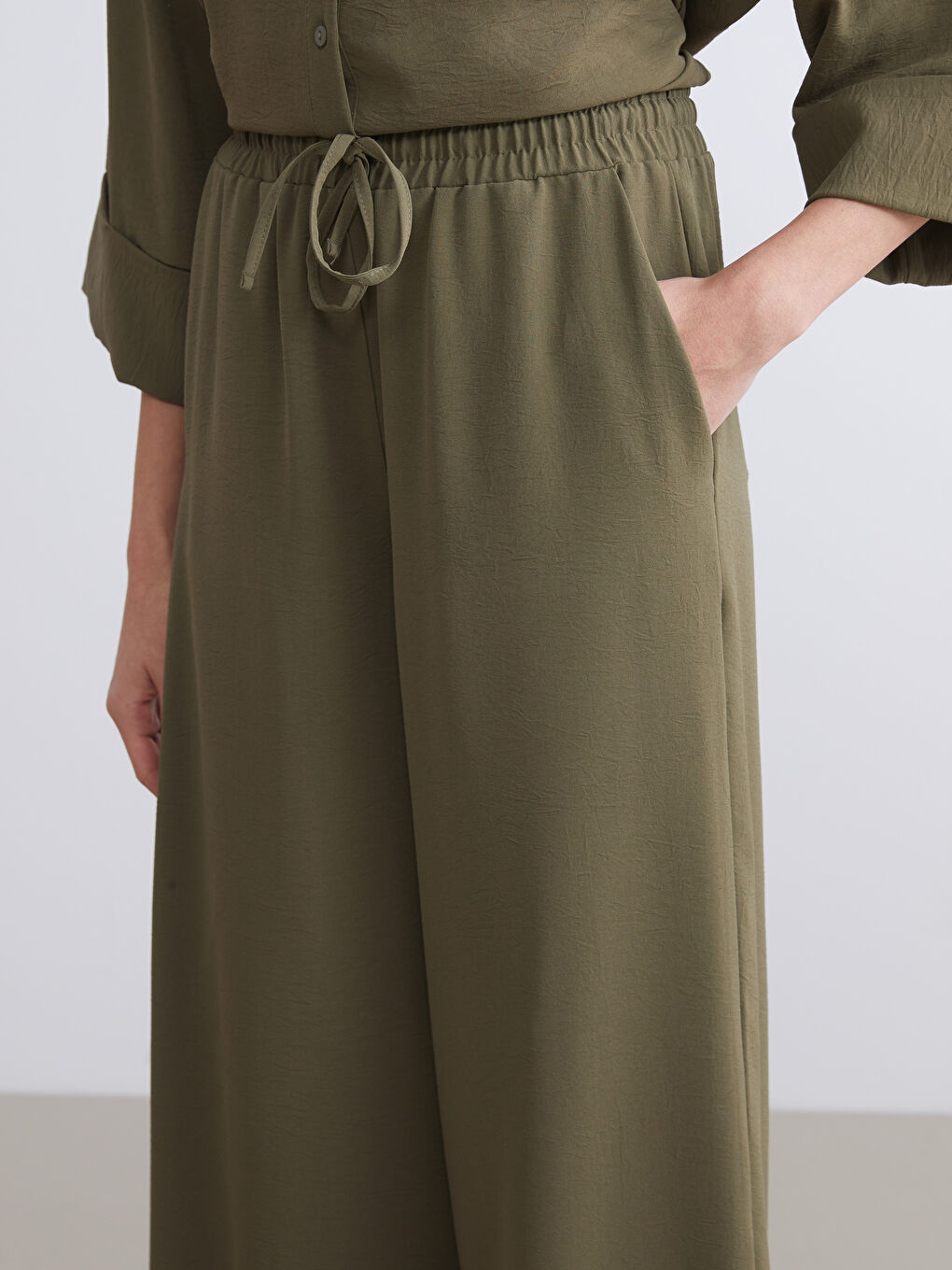 Elastic Waist Wide Leg Women's Trousers-4