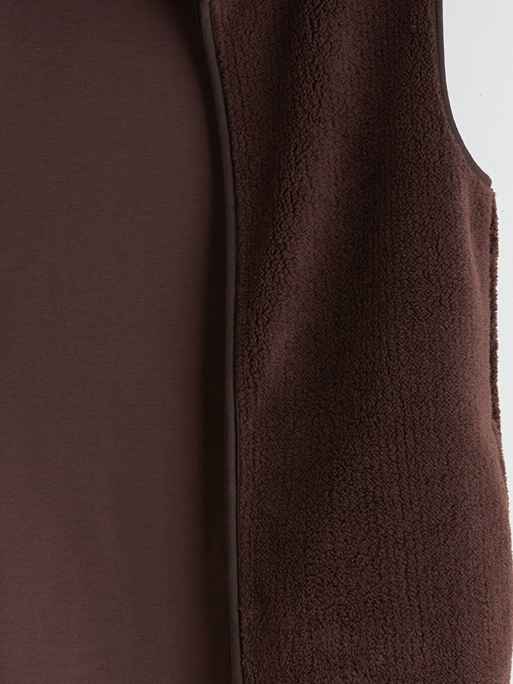 Kahverengi Dik Yaka Kadın Polar Yelek-5