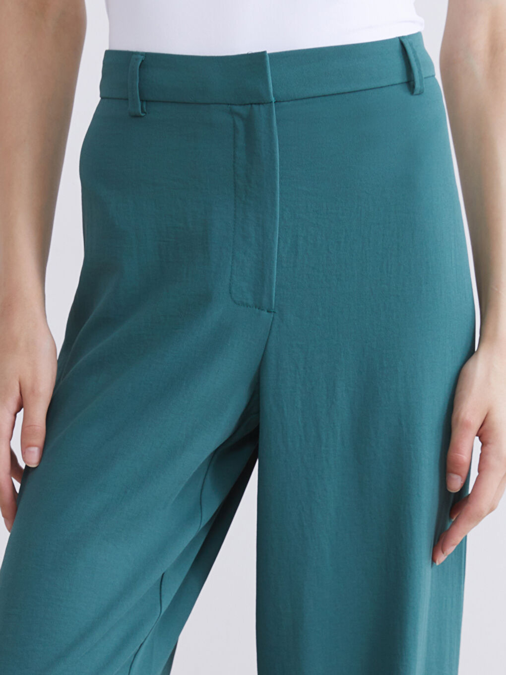 Yeşil Standart Fit Geniş Paça Kadın Pantolon-5