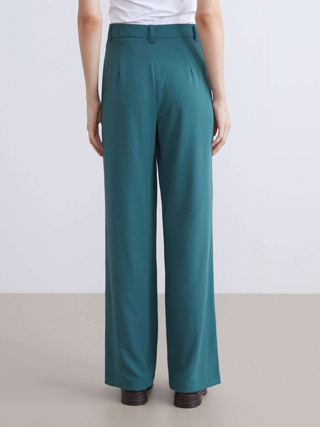 Yeşil Standart Fit Geniş Paça Kadın Pantolon-7