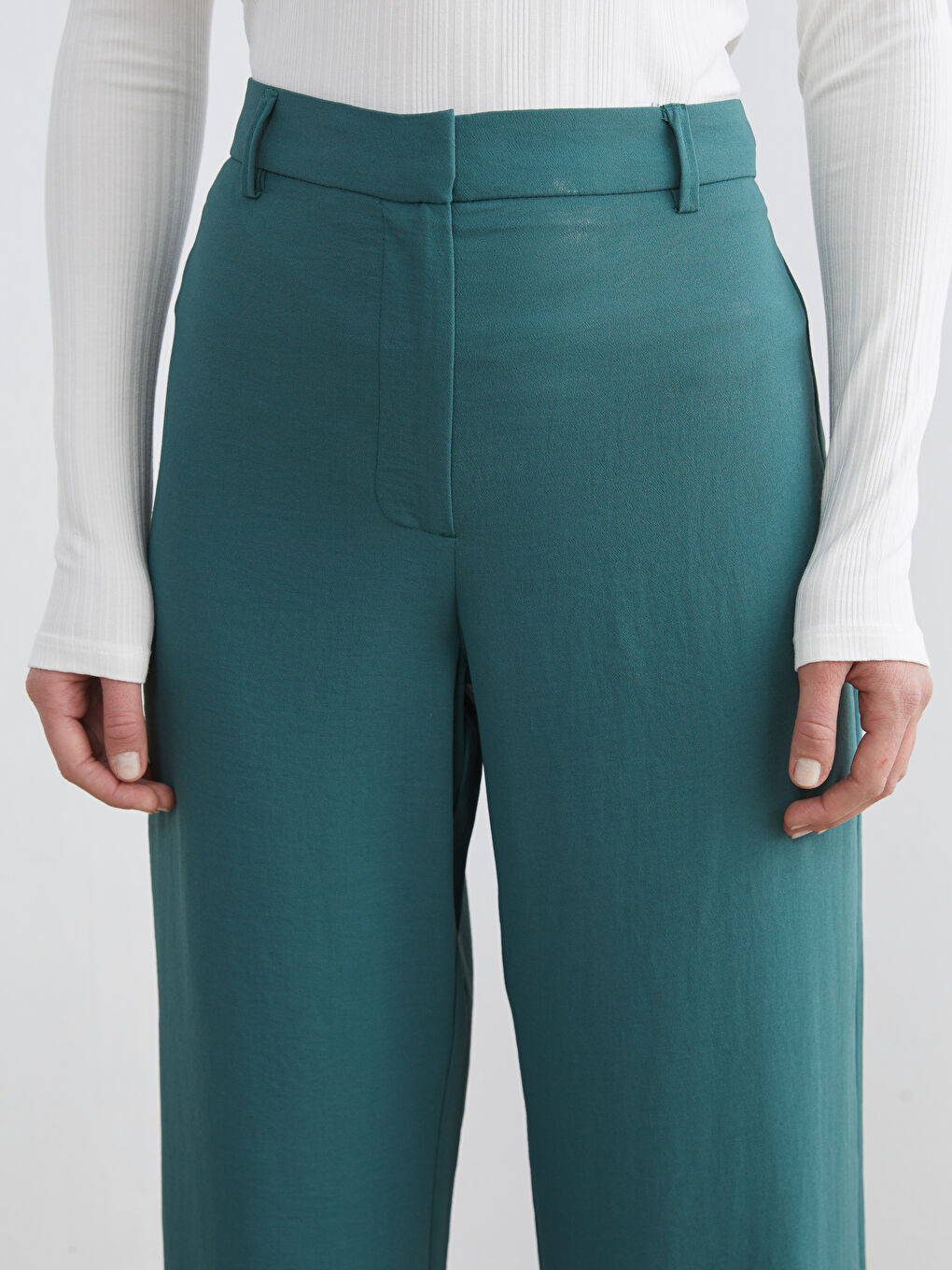 Yeşil Standart Fit Geniş Paça Kadın Pantolon-4