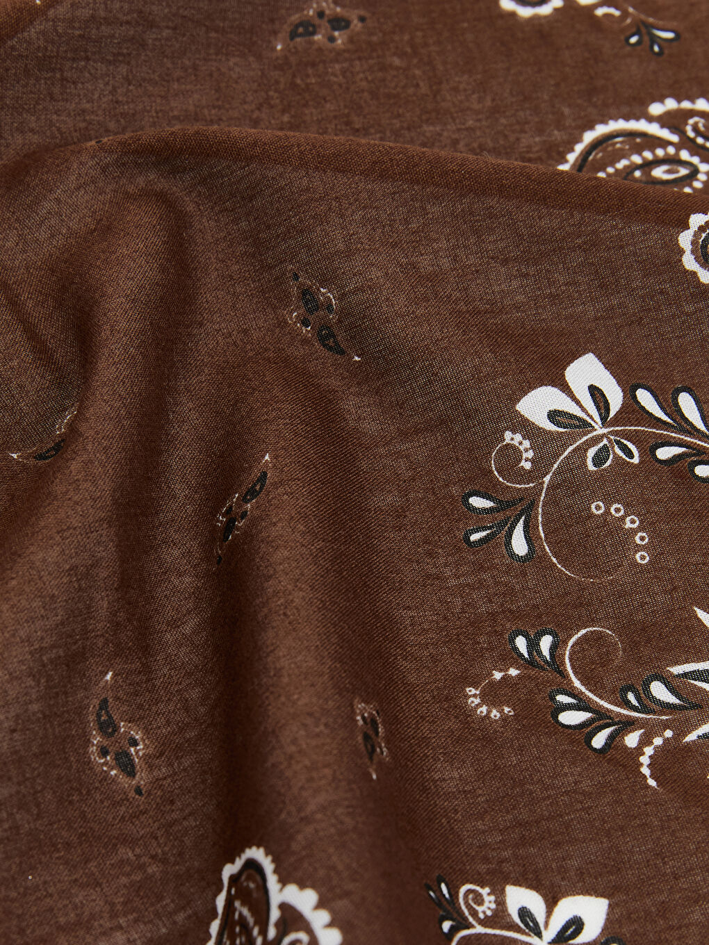 Kahverengi Desenli Kadın Bandana-2