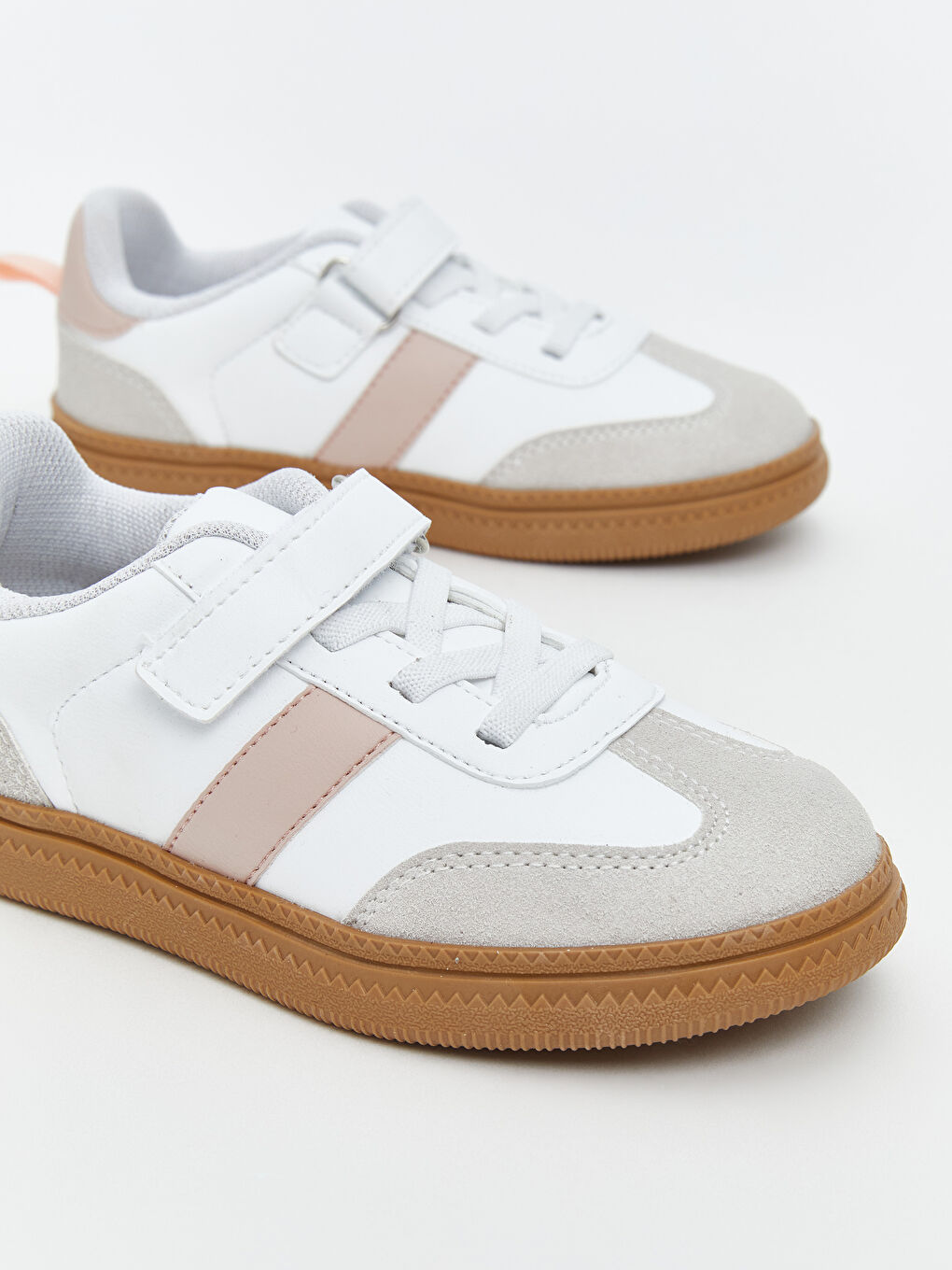 Beyaz Bağcık ve Cırt Cırtlı Kız Bebek Spor Ayakkabı-2