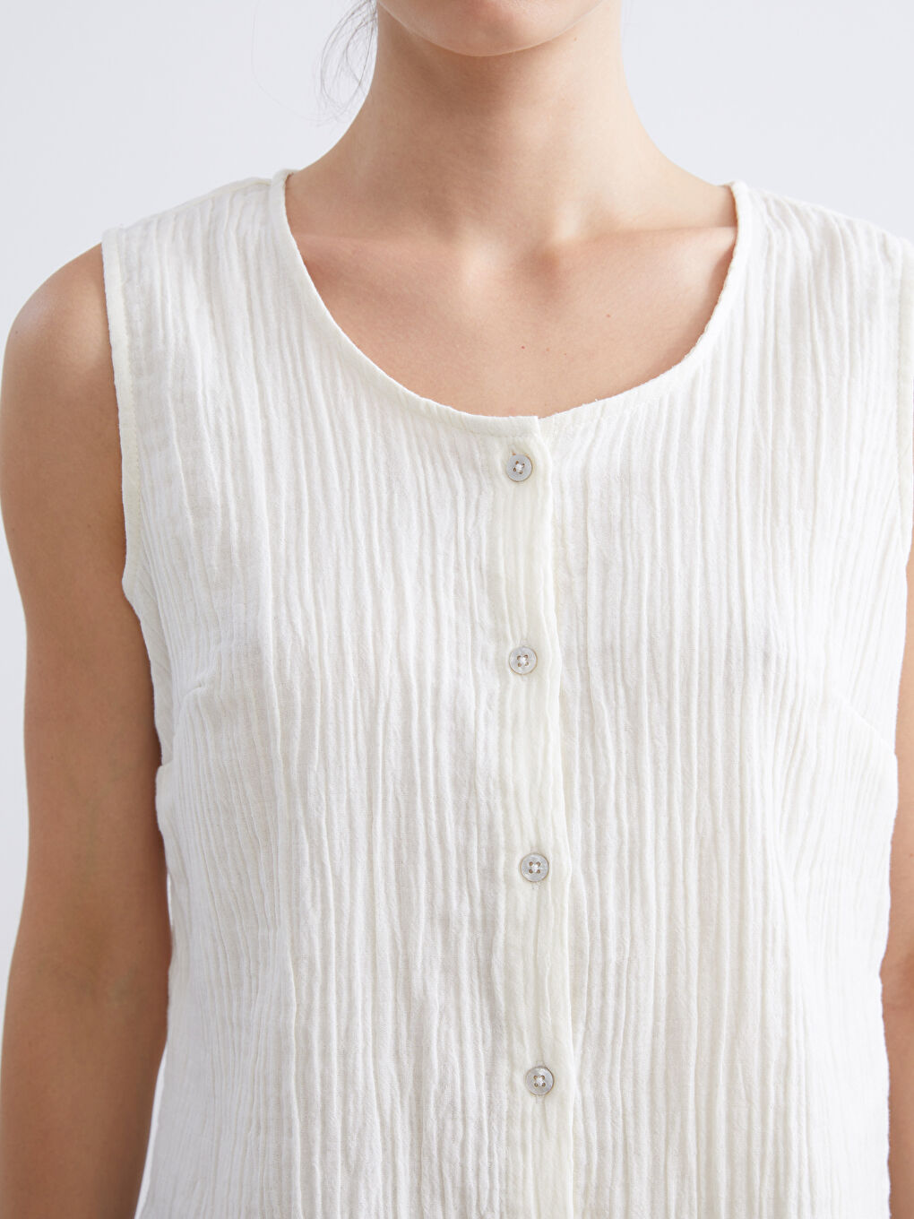 Ekru Bisiklet Yaka Dokulu Bluz-2