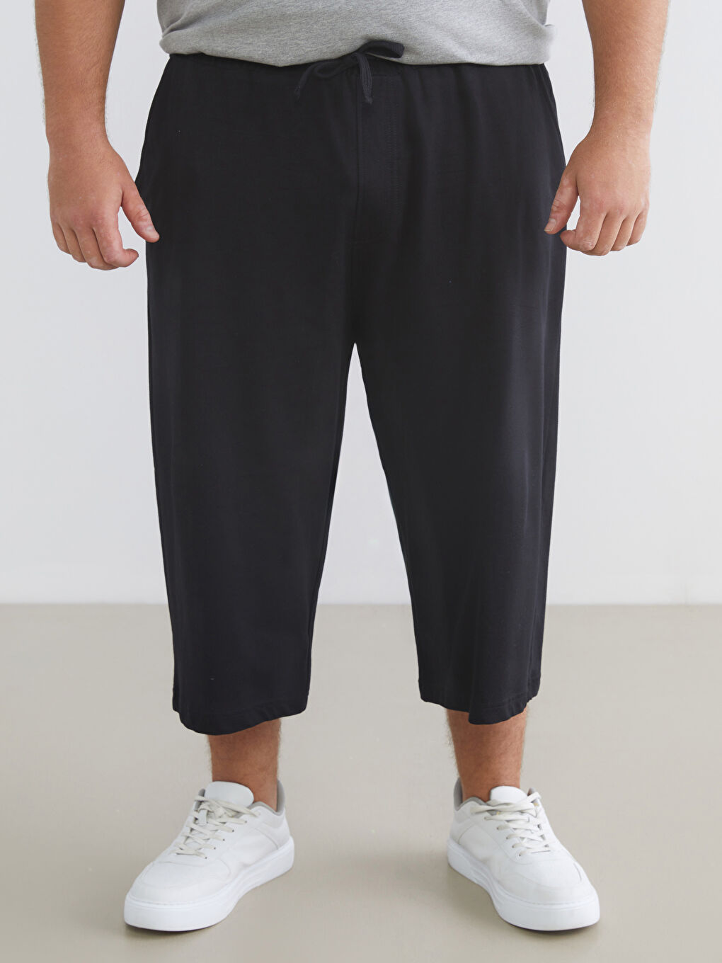 Siyah Büyük Beden Standart Kalıp Erkek Şort-1