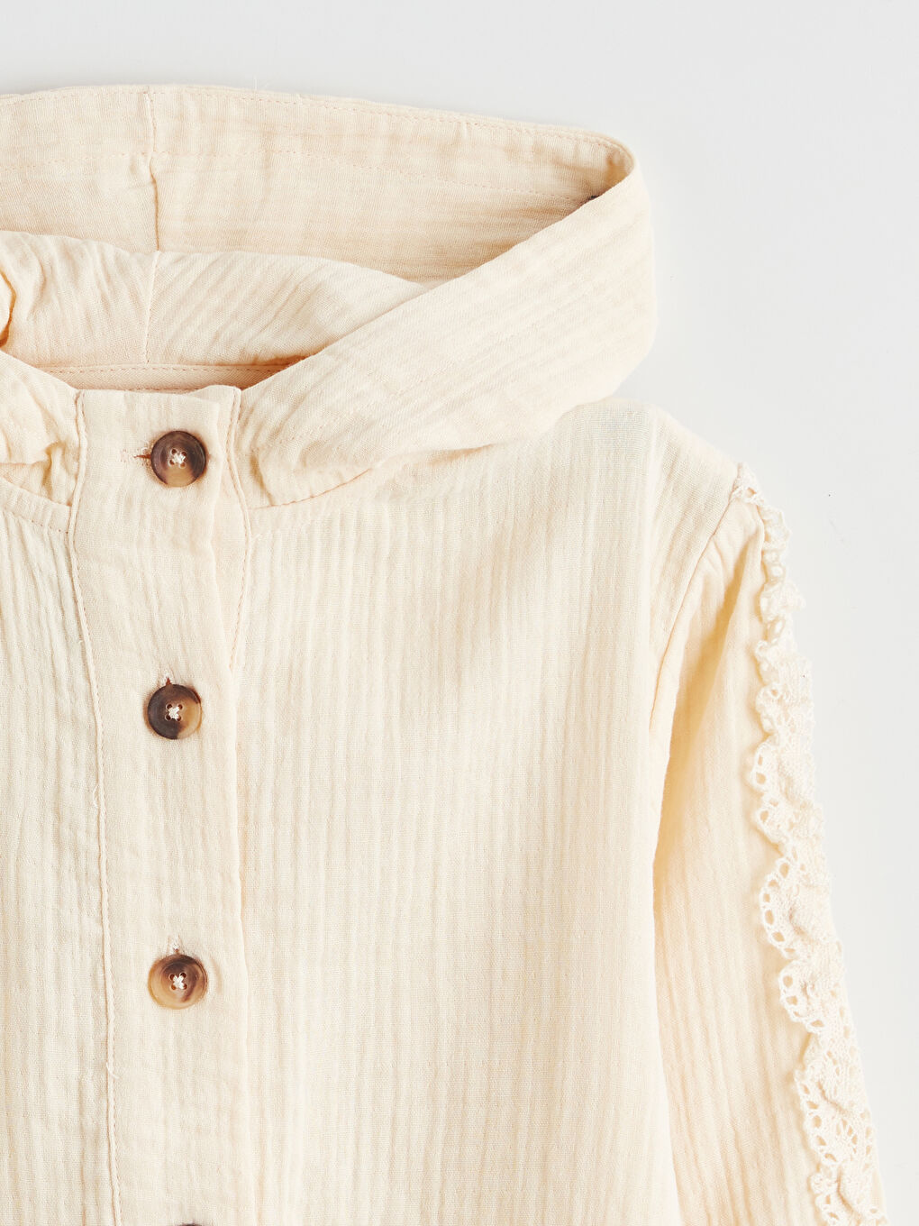 Bej Kapüşonlu Dantel Detaylı Kız Çocuk Ceket-1