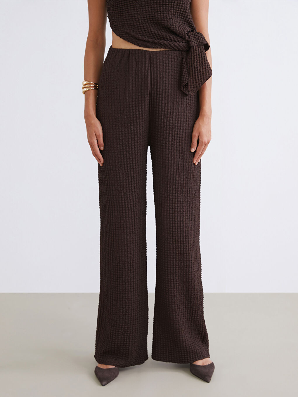 Kahverengi Beli Lastikli Dokulu Kadın Pantolon-1