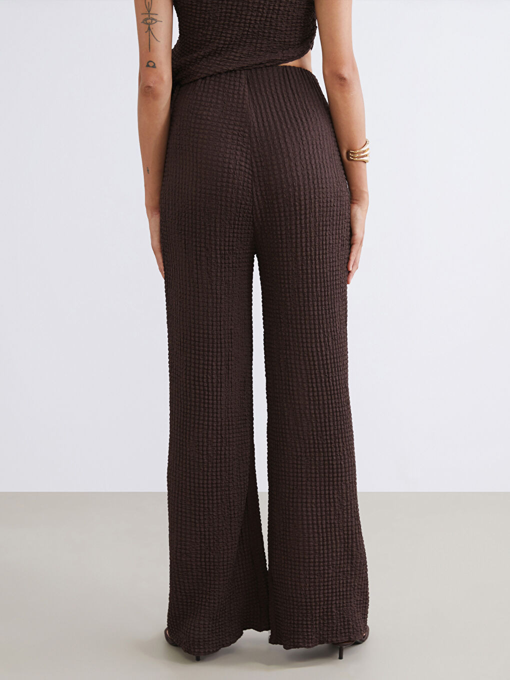 Kahverengi Beli Lastikli Dokulu Kadın Pantolon-3