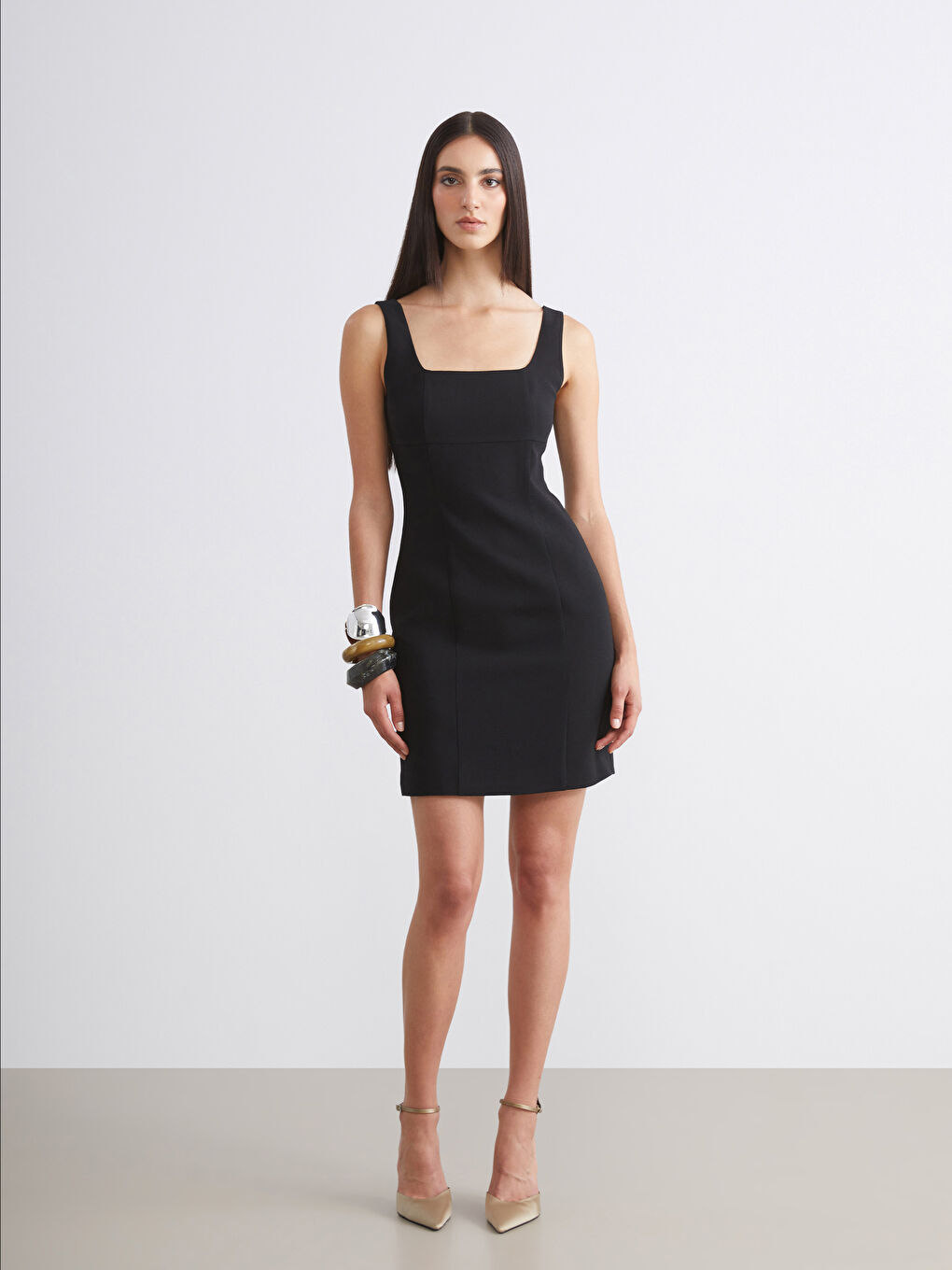 Siyah Kare Yaka Bodycon Mini Elbise-1