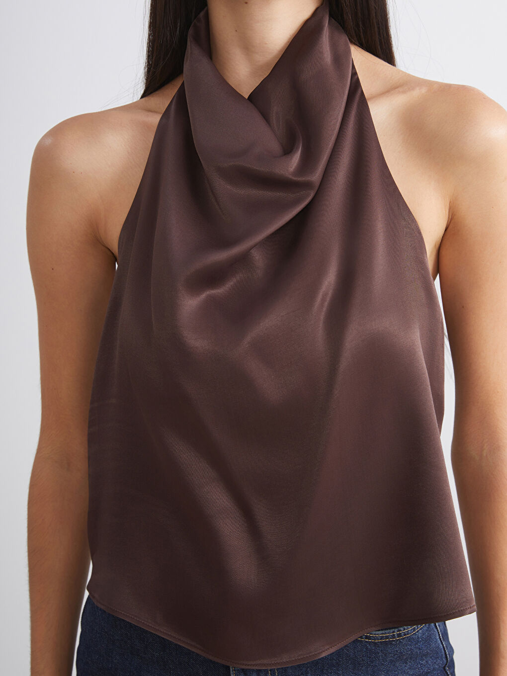 Kahverengi Halter Yaka Saten Bluz-2