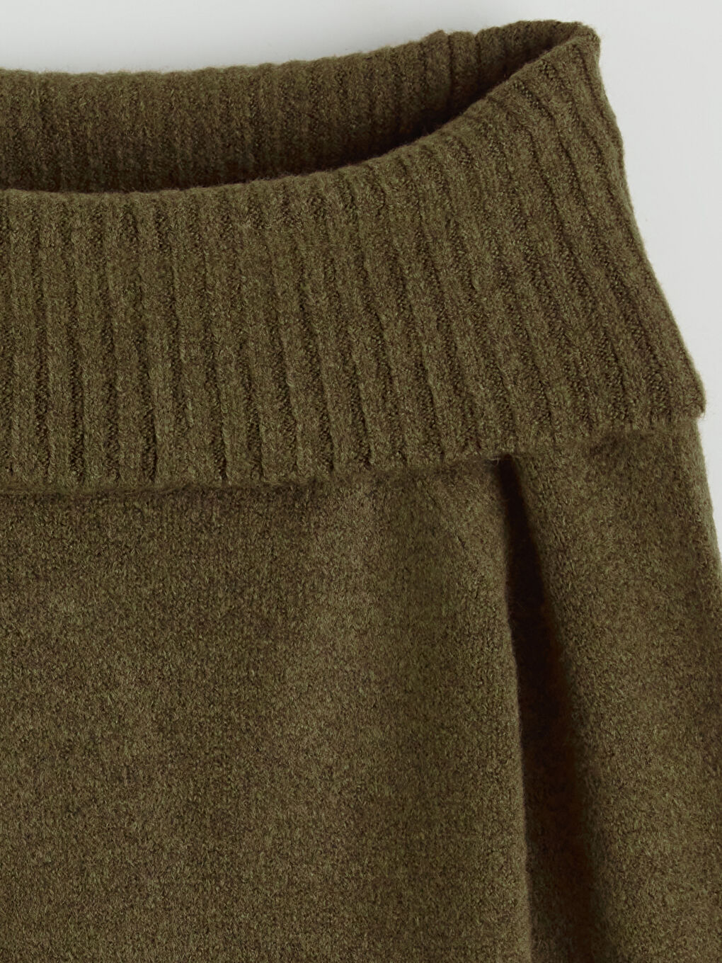 Haki Kayık Yaka Kadın Triko Kazak-5