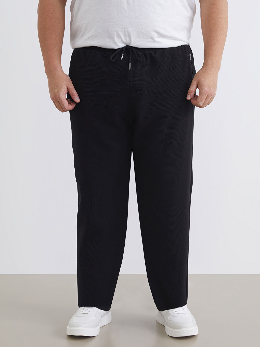 Siyah Standart Kalıp Erkek Eşofman Altı-1