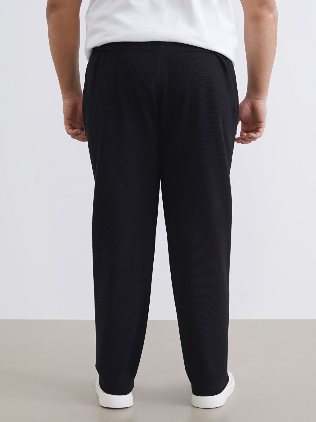 Siyah Standart Kalıp Erkek Eşofman Altı-3