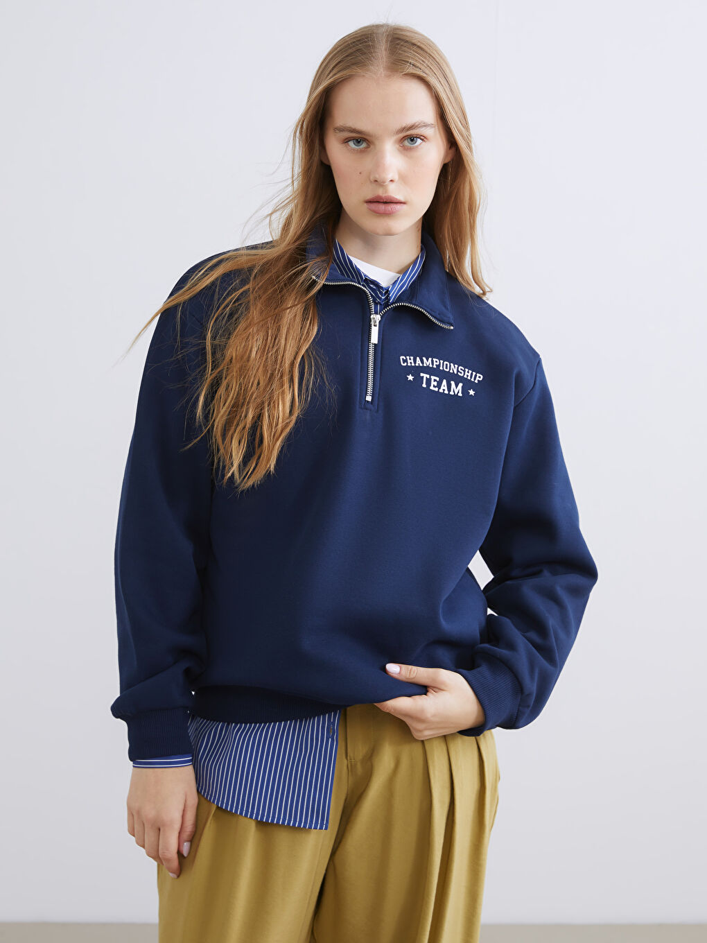 Lacivert Dik Yaka Baskılı Oversize Kadın Kalın Sweatshirt