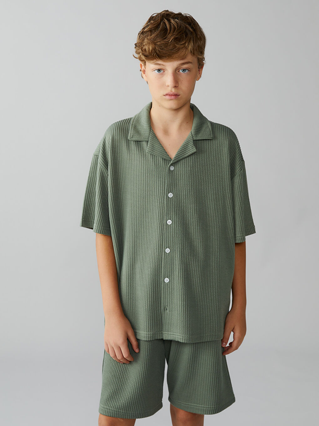 Haki Resort Yaka Erkek Çocuk Gömlek