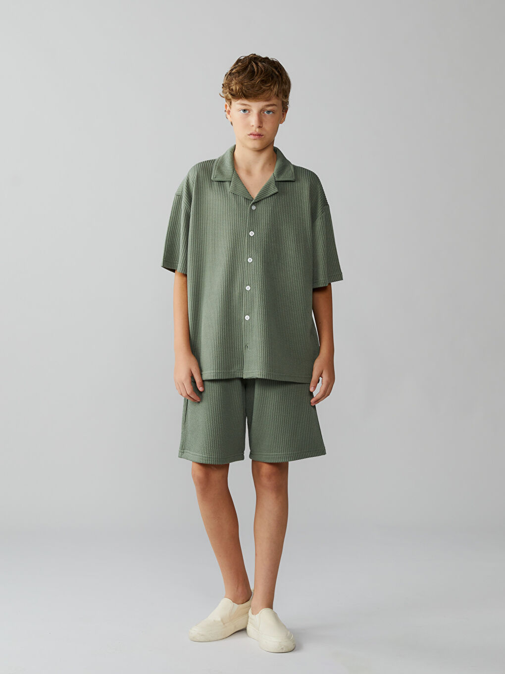 Haki Resort Yaka Erkek Çocuk Gömlek-1