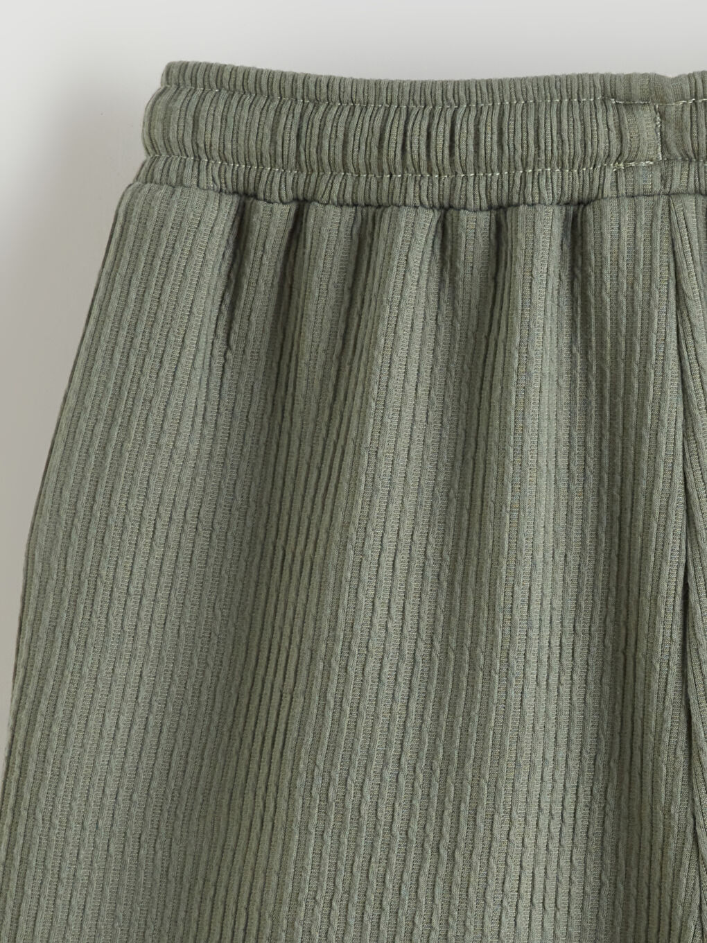 Haki Beli Lastikli Erkek Çocuk Şort-2