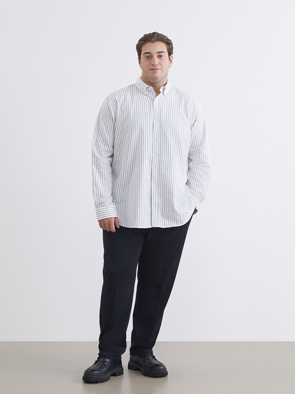 Beyaz Büyük Beden Regular Fit Uzun Kollu Çizgili Erkek Gömlek-1