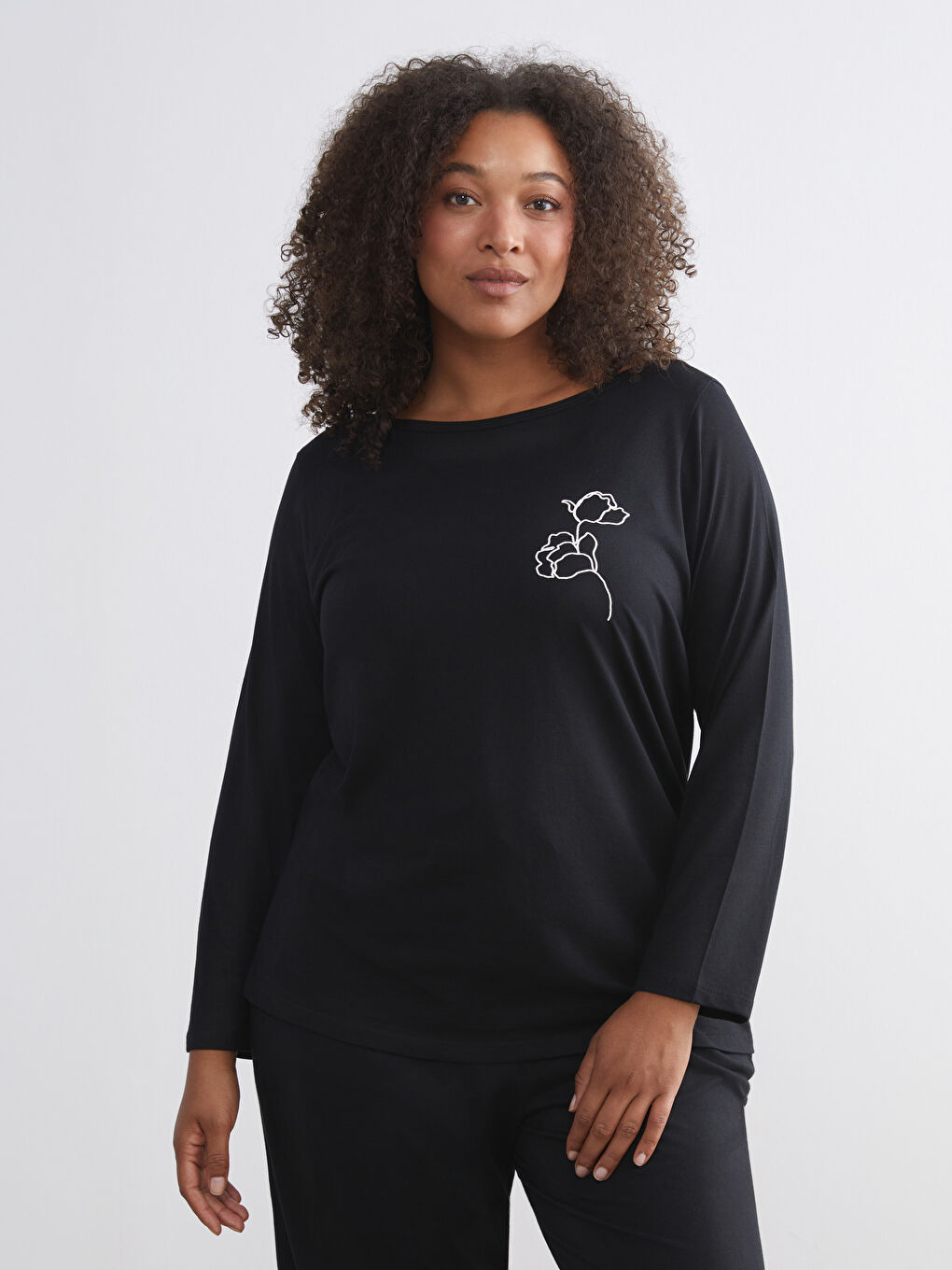 Siyah Büyük Beden Baskılı Kadın Pijama Takımı-1