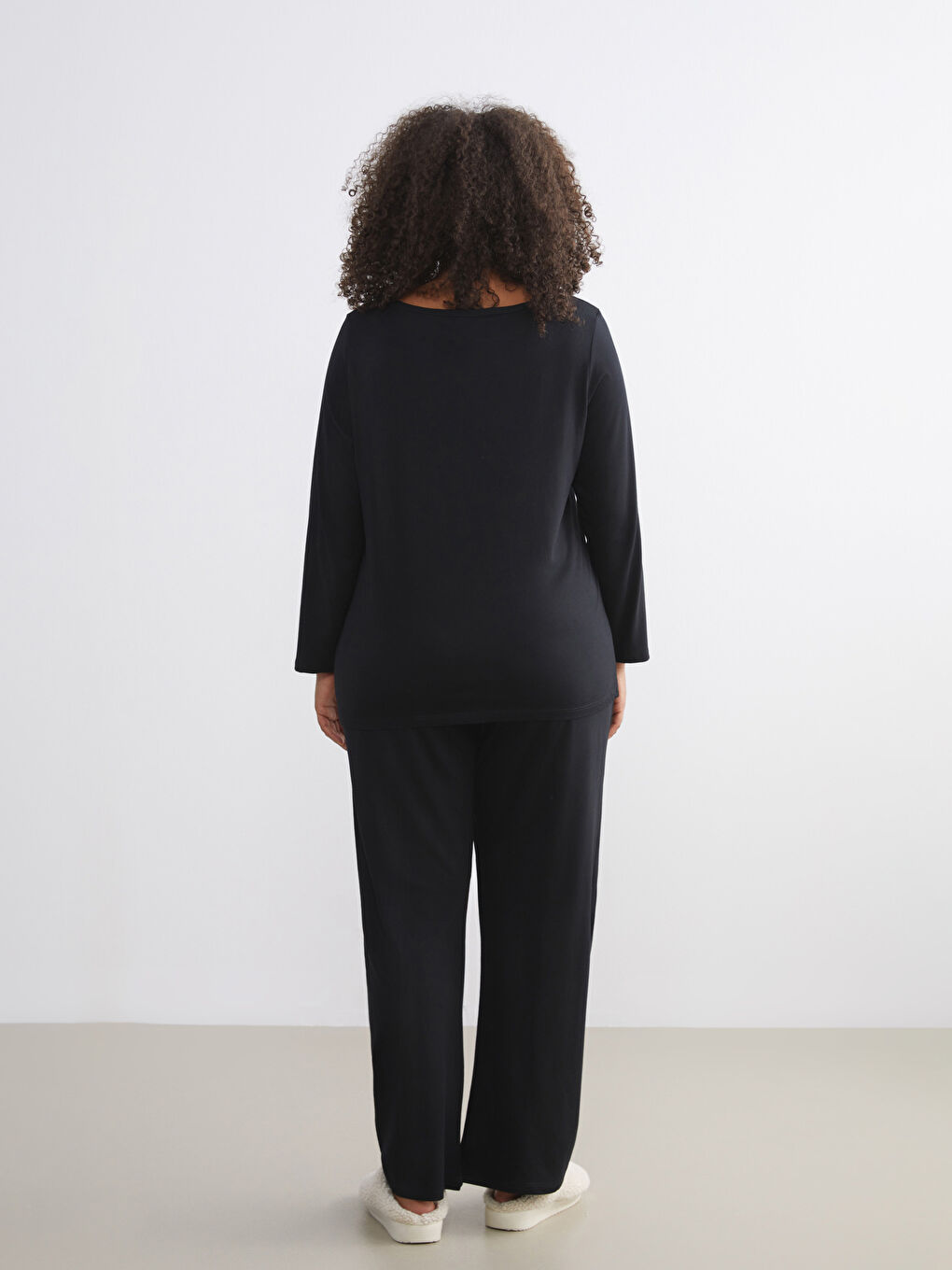 Siyah Büyük Beden Baskılı Kadın Pijama Takımı-3