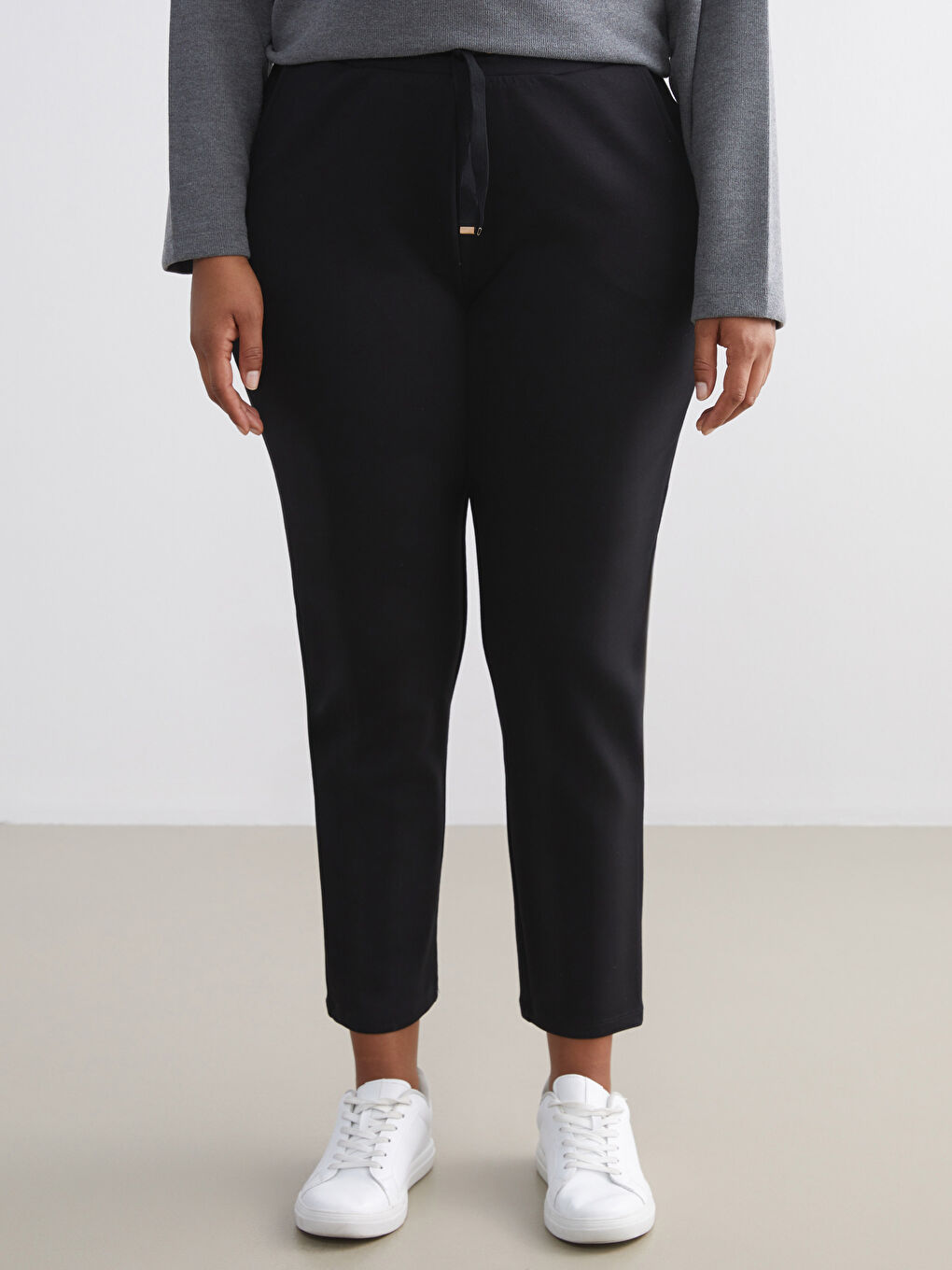 Siyah Beli Lastikli Kadın Eşofman Altı-3