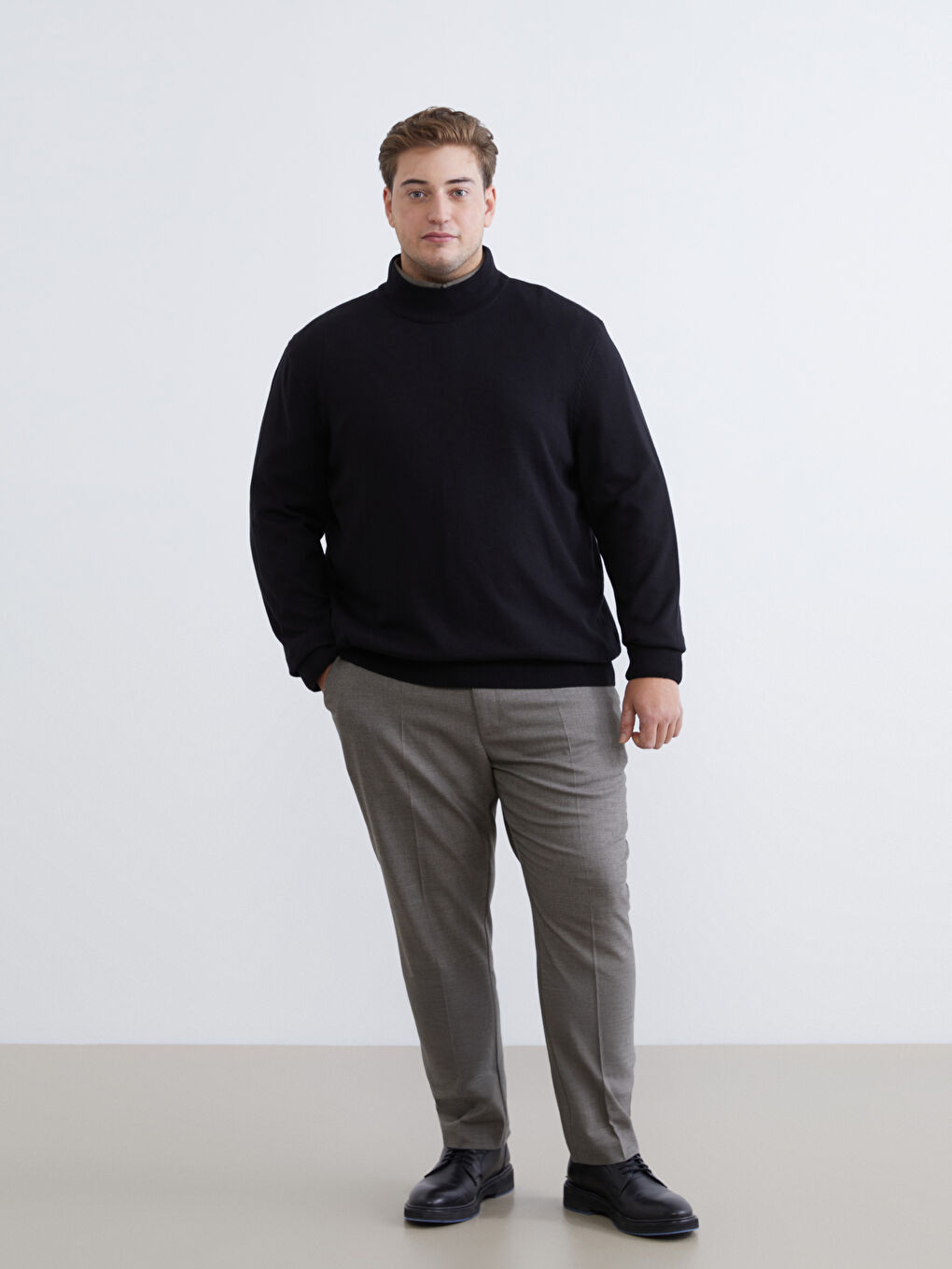 Siyah Büyük Beden Yarım Balıkçı Yaka Erkek Triko Kazak-1