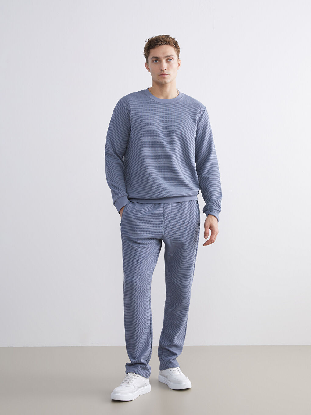 İndigo Bisiklet Yaka Dokulu Erkek Sweatshirt-1