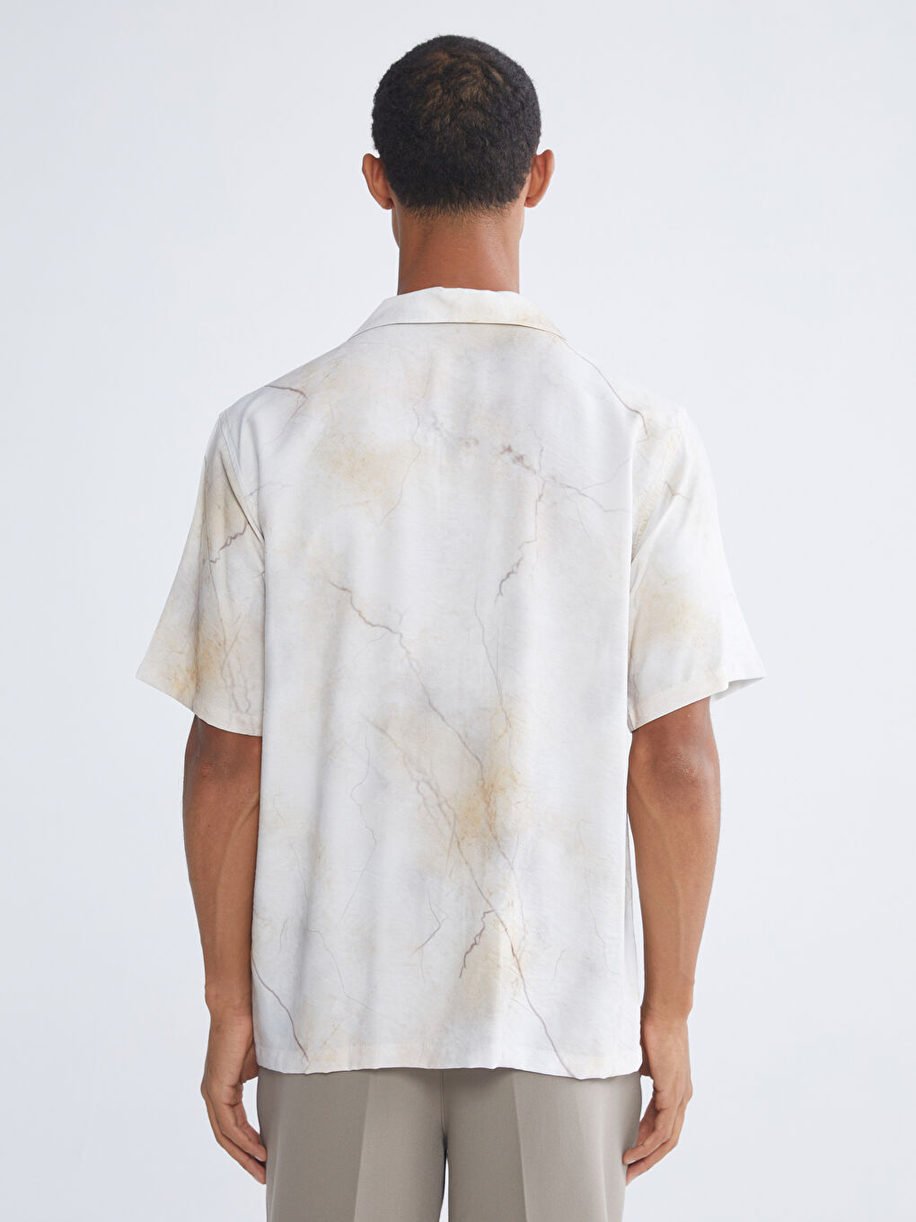 Bej Regular Fit Resort Yaka Kısa Kollu Desenli Erkek Gömlek-3