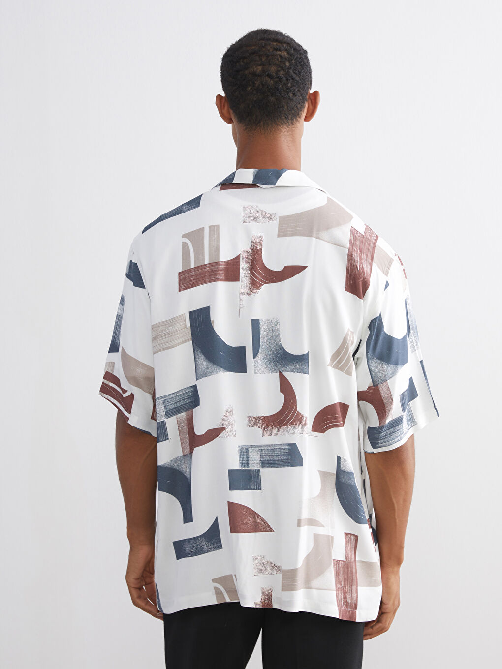 Bordo Resort Yaka Kısa Kollu Desenli Viskon Erkek Gömlek-3