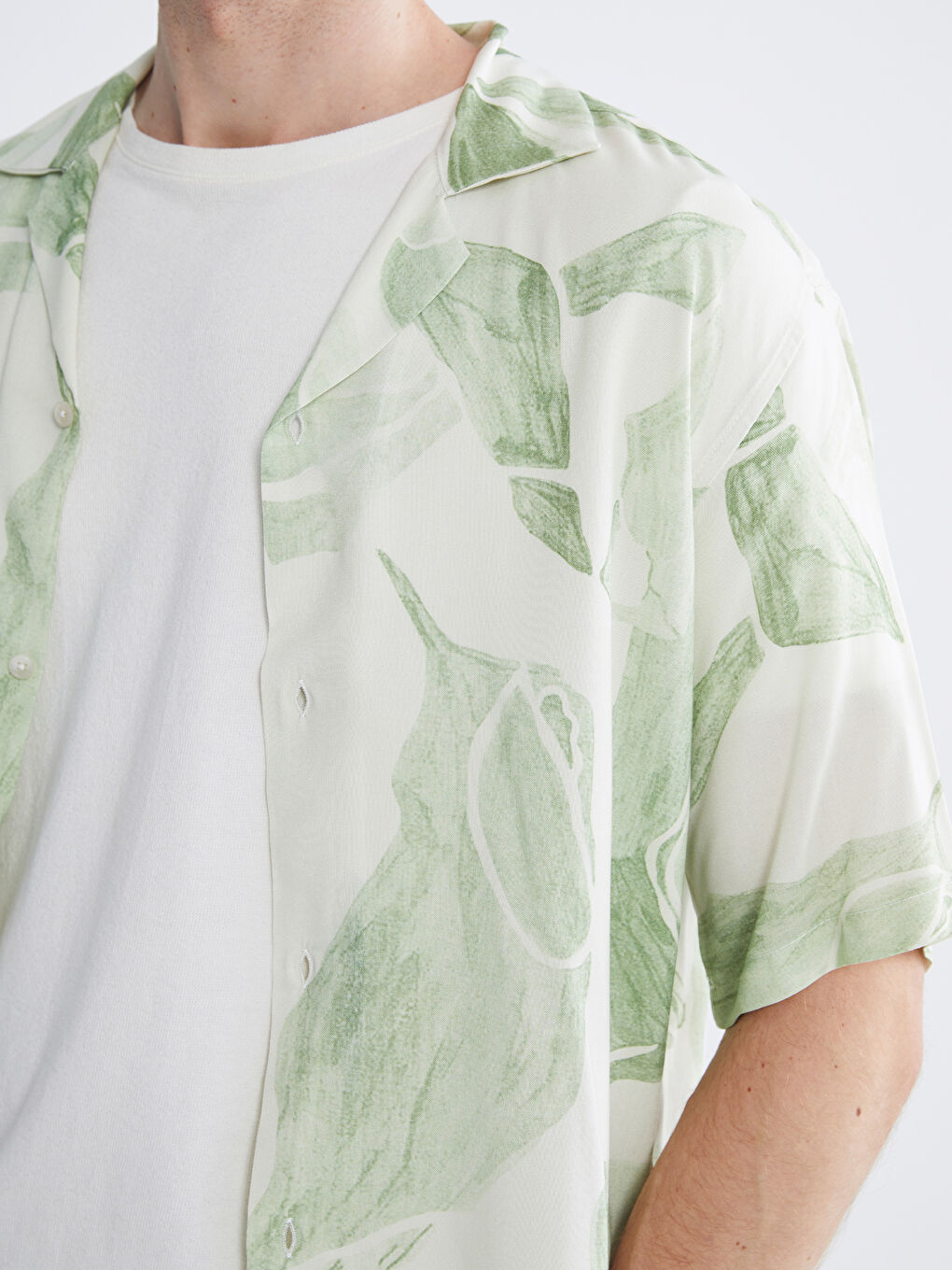 Yeşil Regular Fit Resort Yaka Kısa Kollu Desenli Poplin Erkek Gömlek-2