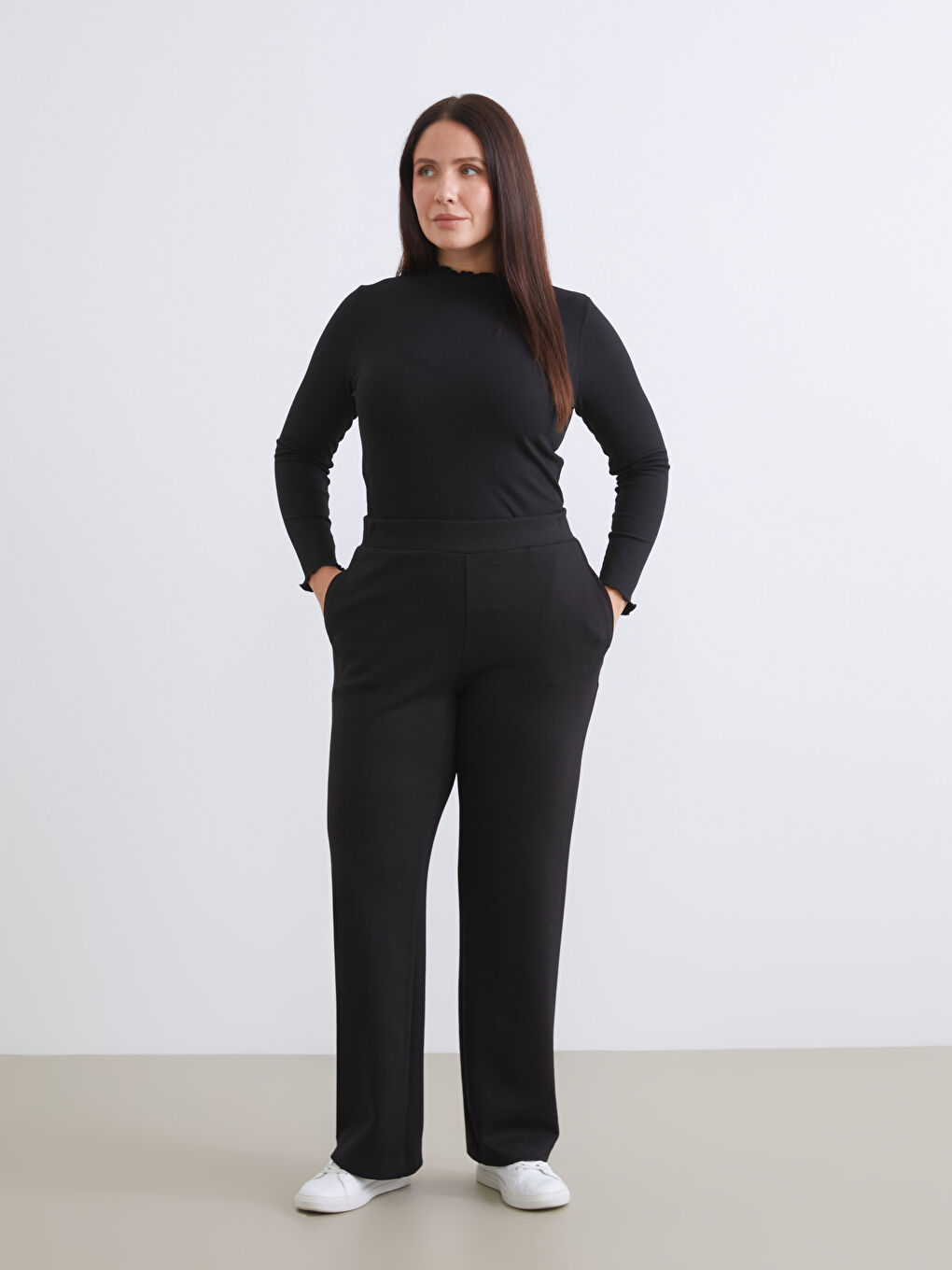 Siyah Büyük Beden Beli Lastikli Kadın Eşofman Altı