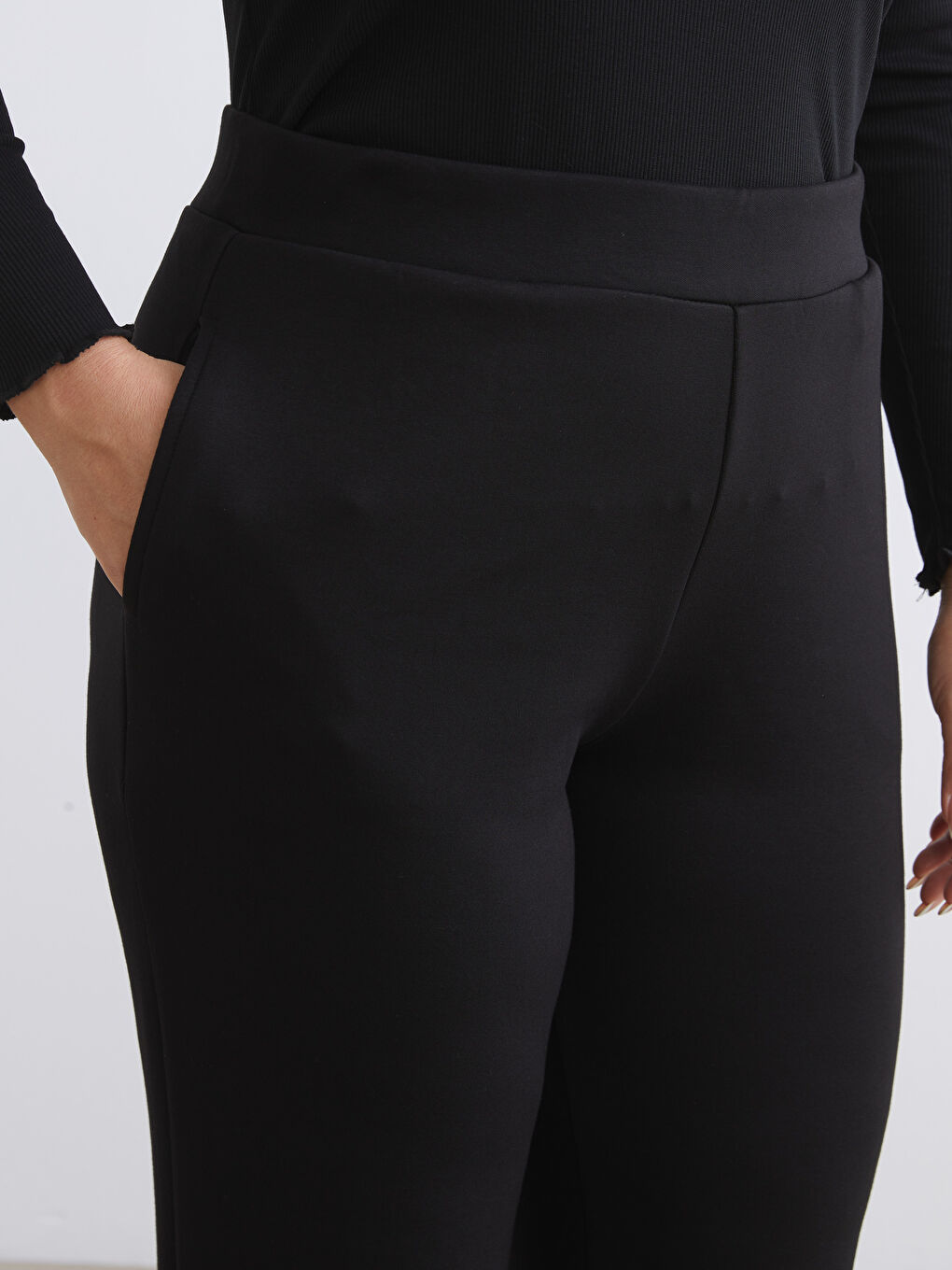 Siyah Büyük Beden Beli Lastikli Kadın Eşofman Altı-2