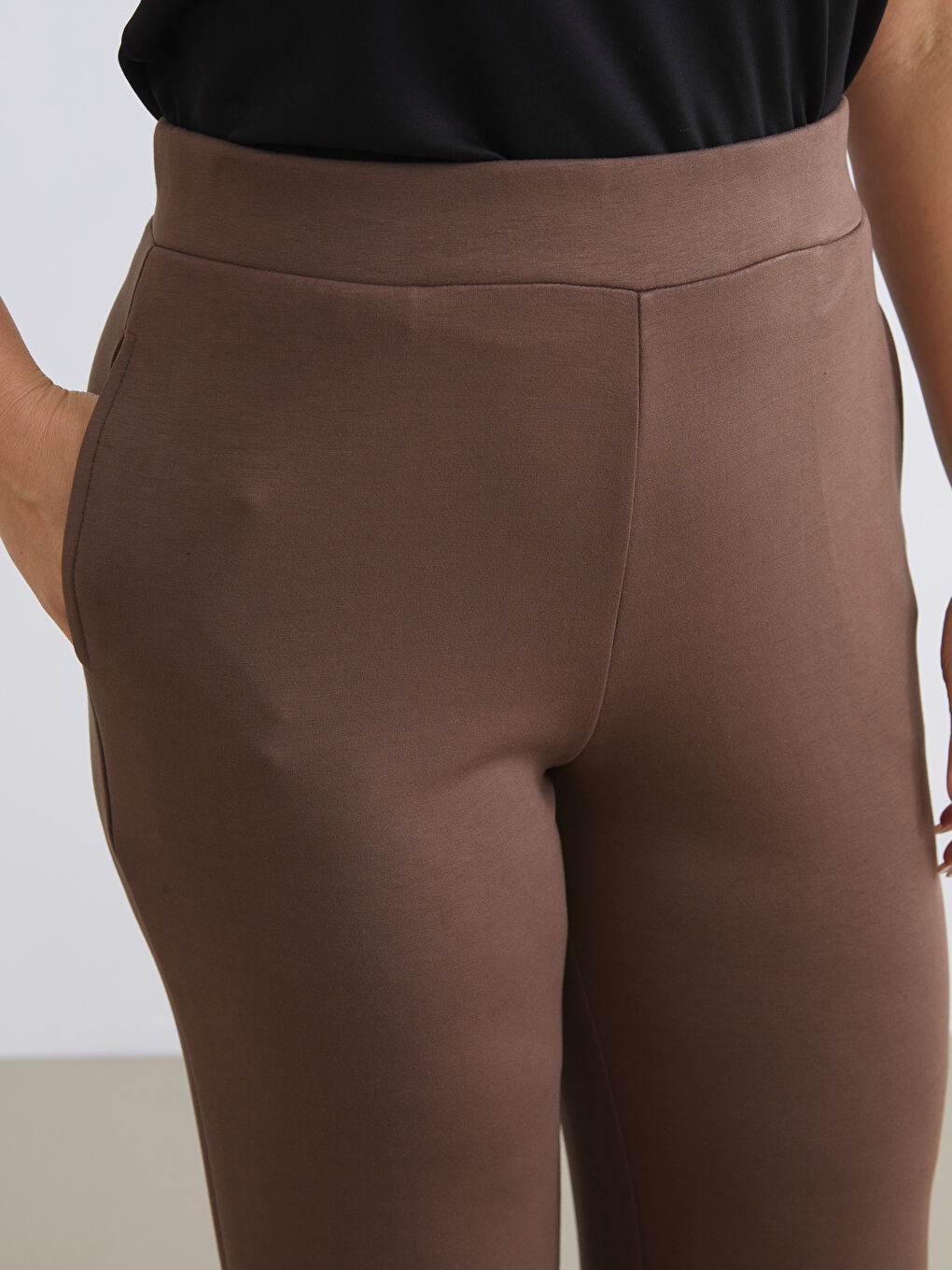 Kahverengi Büyük Beden Beli Lastikli Kadın Eşofman Altı-6