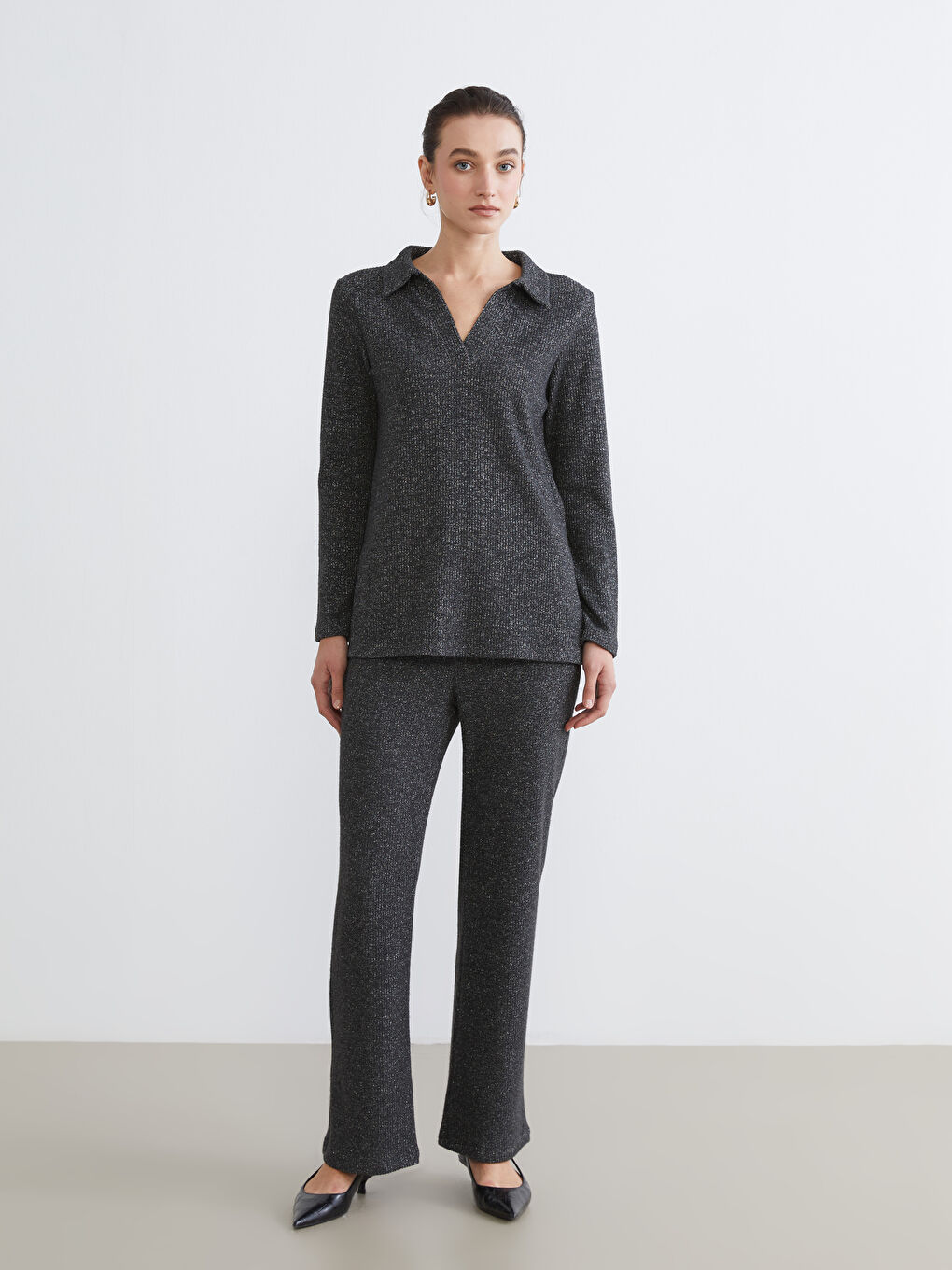 Antrasit Polo Yaka Parlak Görünümlü Bluz-1