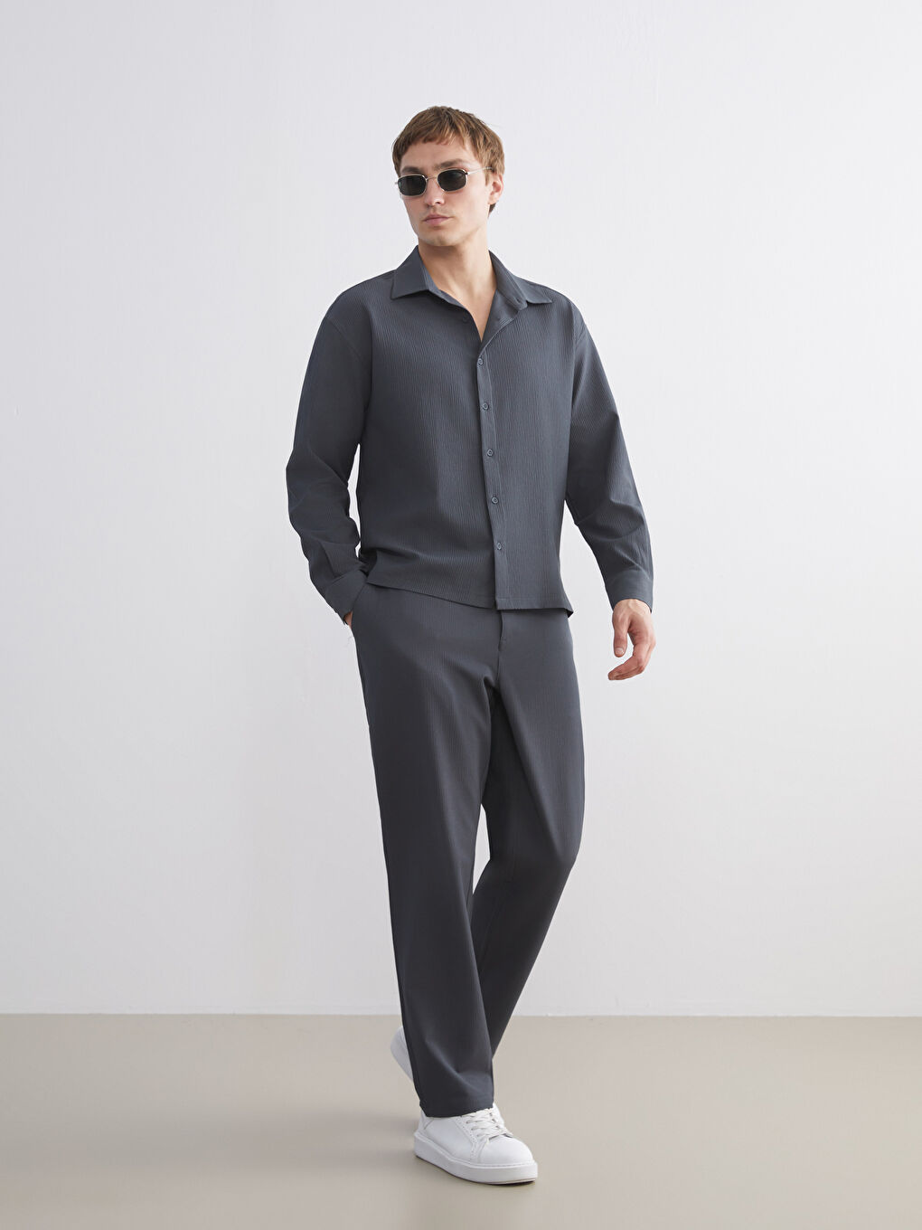 Antrasit Regular Fit Uzun Kollu Armürlü Erkek Gömlek-2