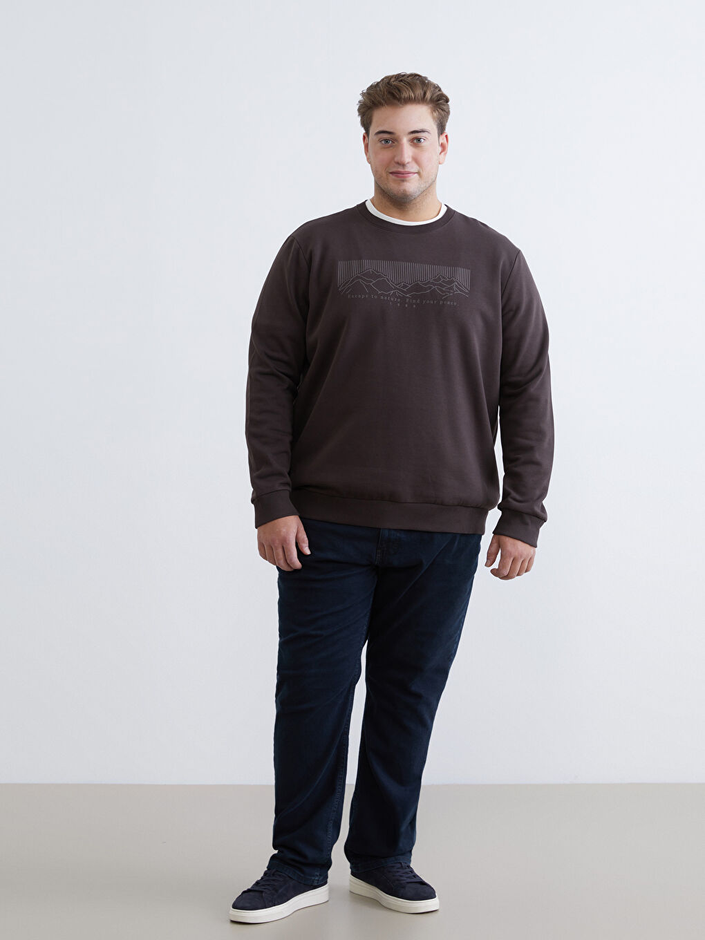 Kahverengi Büyük Beden Bisiklet Yaka Baskılı Erkek Kalın Sweatshirt-1