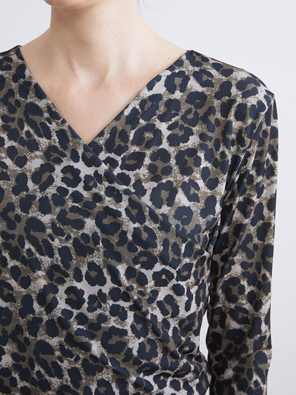 Plus Size Double Breasted Leopard Print Blouse-2