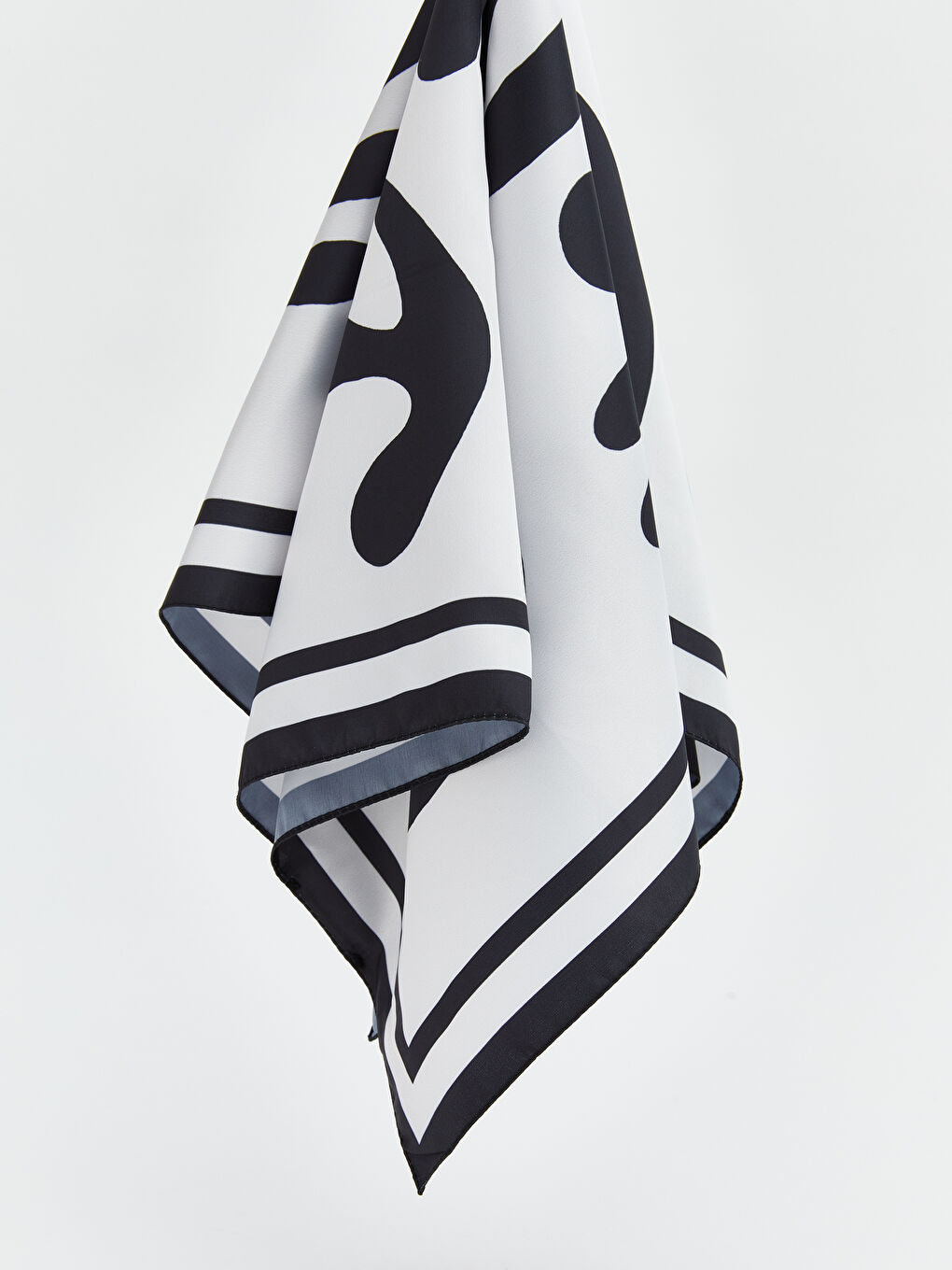 Siyah Desenli Kadın Fular-1