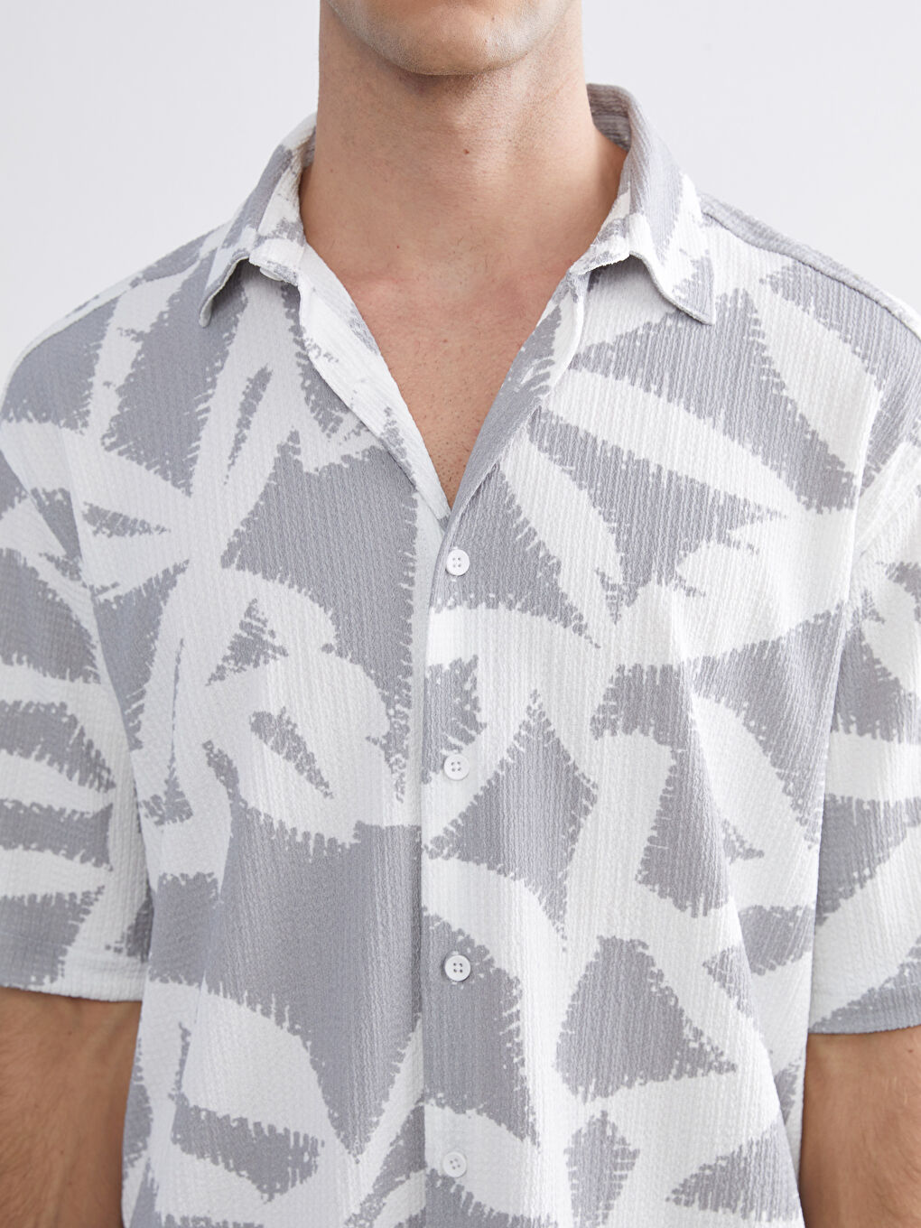 Gri Regular Fit Kısa Kollu Desenli Erkek Gömlek-2